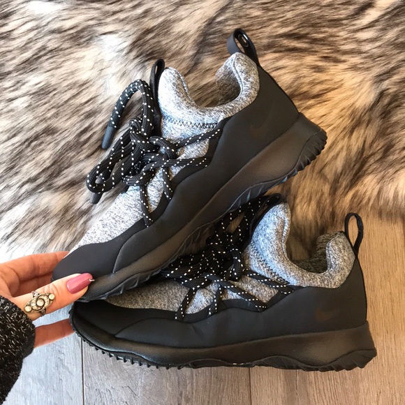 NWT🖤Nike city loop - Picture 4 of 8